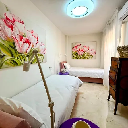 Cisneros Royal Apartment La Zubia (Granada)